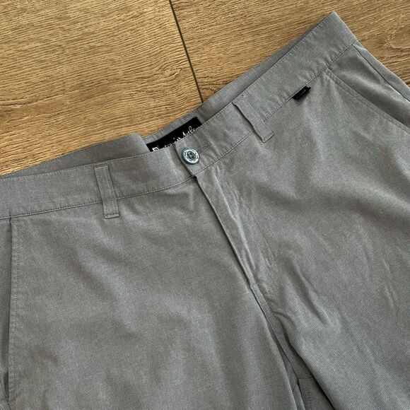 Travis Mathew Beck Shorts Men’s Size 34 Blue Casual Golf Shorts - Picture 2 of 6